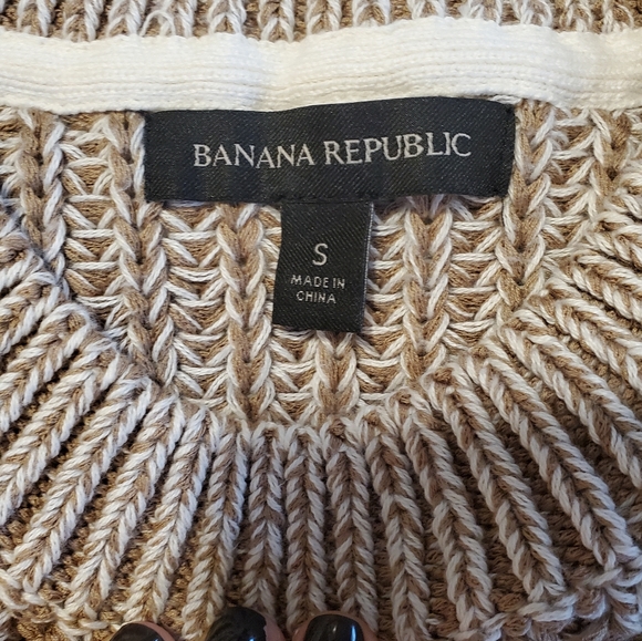 Banana Republic Oversized Ribb Sweater - Picture 2 of 10